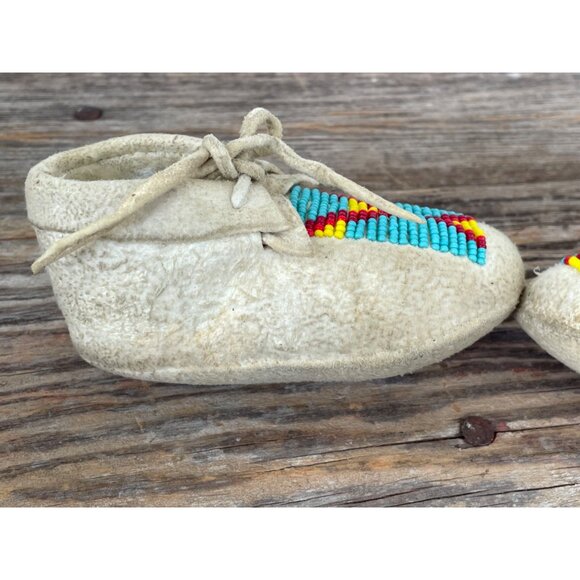 Vintage 1960s Native American Infant Beaded Moccasin Buck Skin - Picture 8 of 14